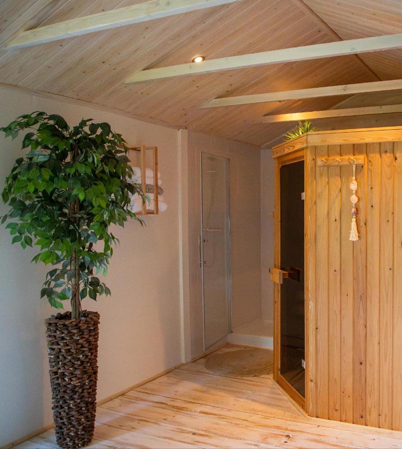 B&B Joli Met Prive Wellness Wemeldinge Eksteriør bilde