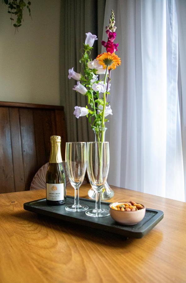 B&B Joli Met Prive Wellness Wemeldinge Eksteriør bilde