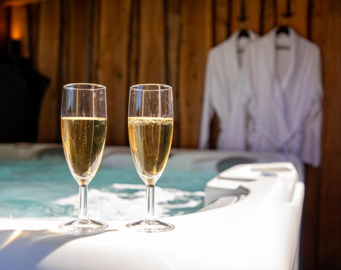 B&B Joli Met Prive Wellness Wemeldinge Eksteriør bilde